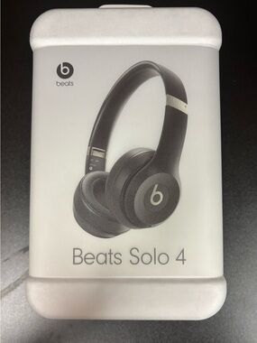 Beats by Dre Solo 4 Black On-Ear Headphones